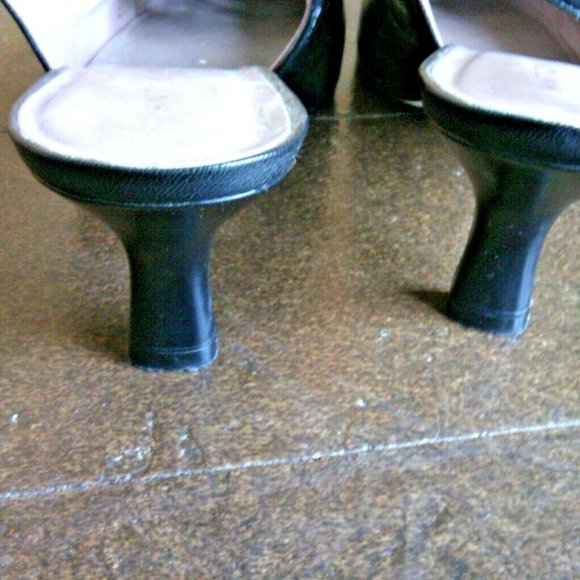 Antonio Melani Women's Glove Fit Black Leather Square Toe Ankle Strap Heels Bows - Picture 3 of 16